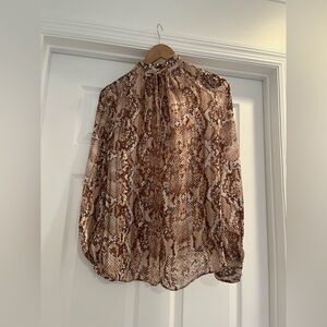 H&M Pattern Women’s Blouse with button details in back and on long sleeves